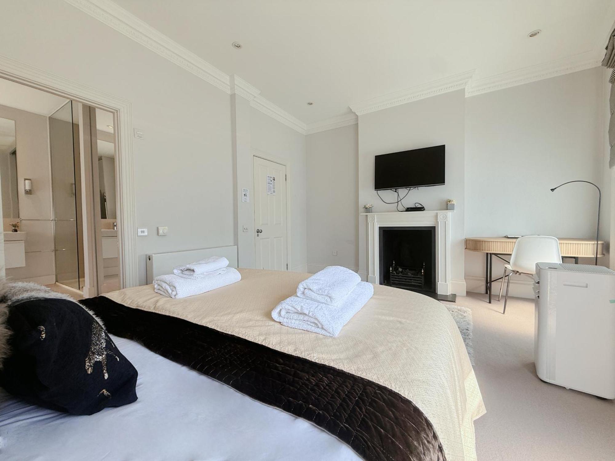 Spacious And Cosy 3brs 5f House In Heart Of Pousada